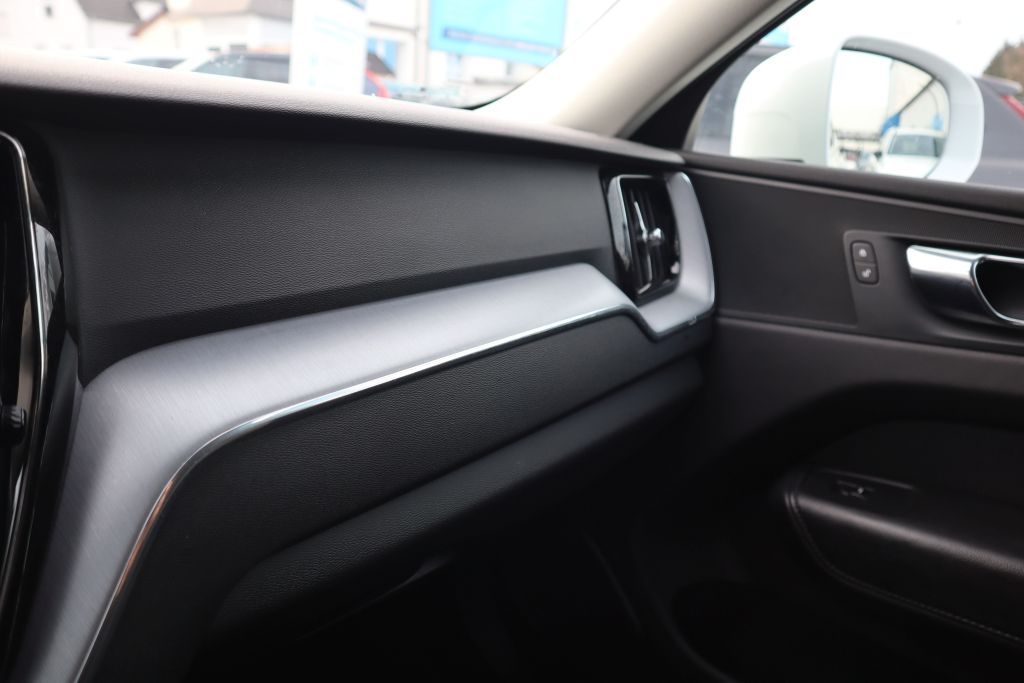 Volvo XC60 D4 Geartronic Momentum Pro|AHK|NAVI|PDC| foto 24