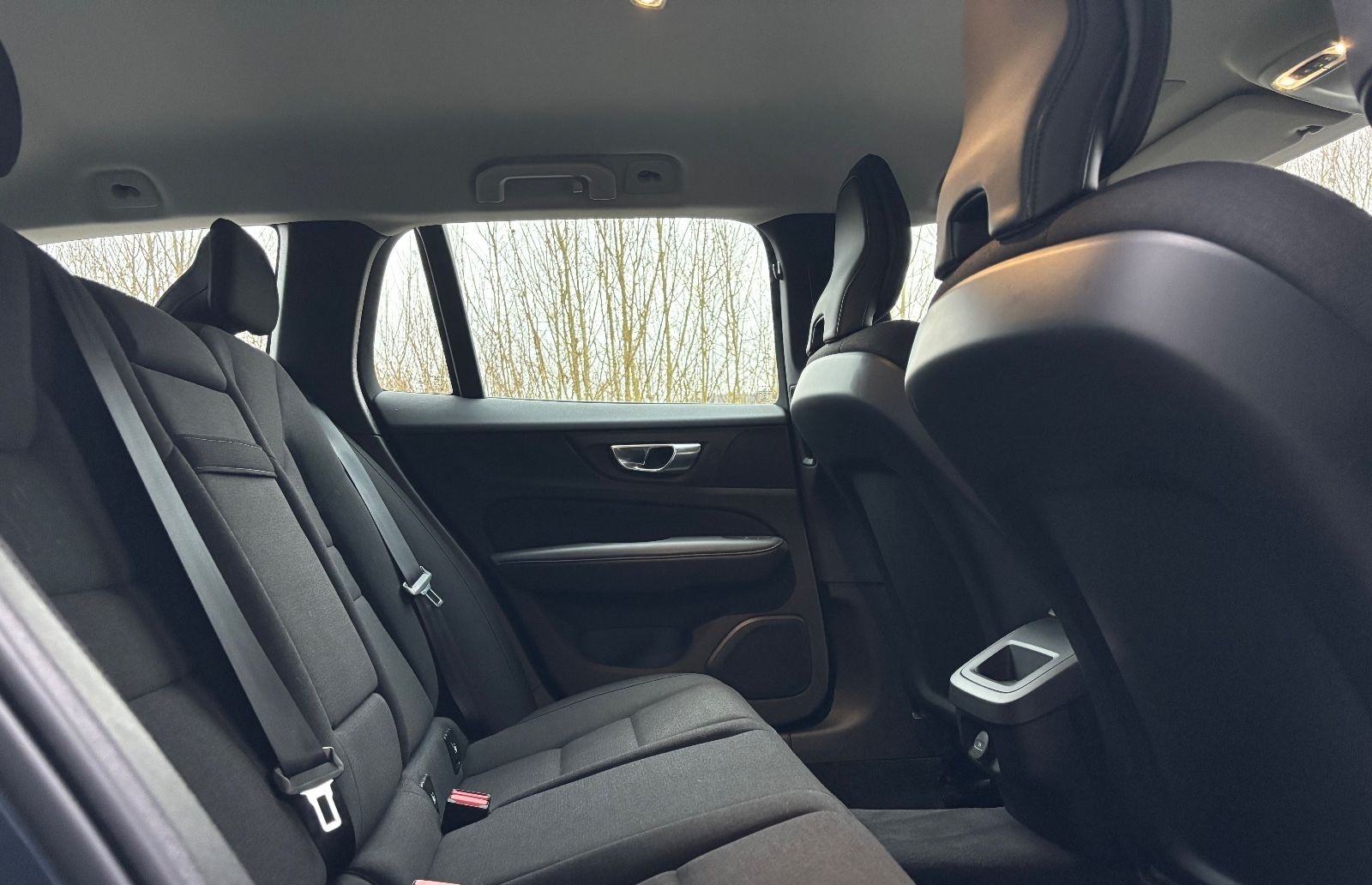 Volvo V60 Kombi Momentum Core R-Cam AHK foto 16