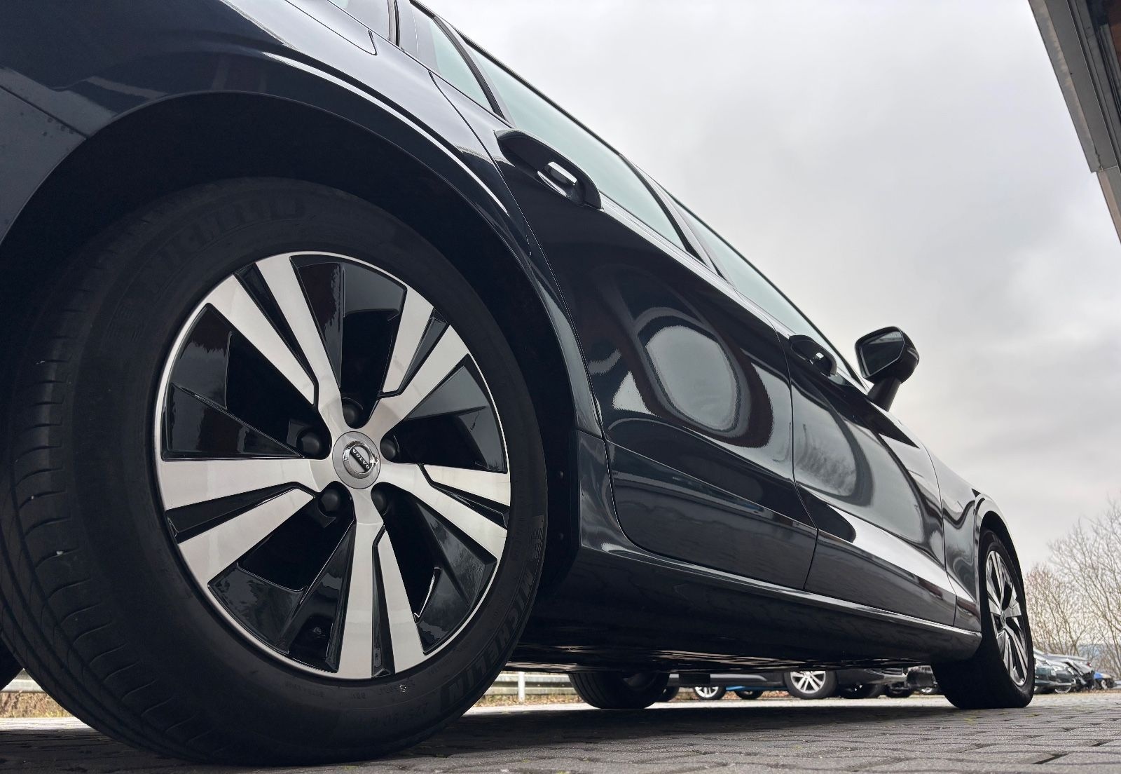 Volvo V60 Kombi Momentum Core R-Cam AHK foto 20