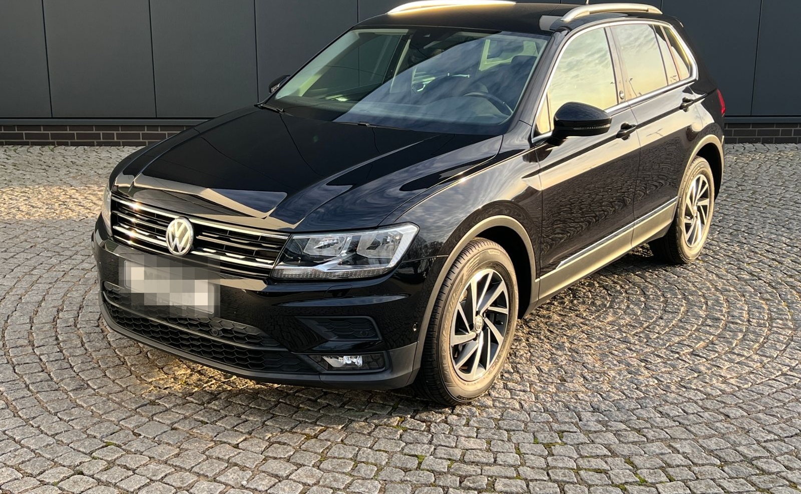 Volkswagen Tiguan SOUND 1.4 TSI ACT BMT *AHK, Navi, Kamera* foto 2