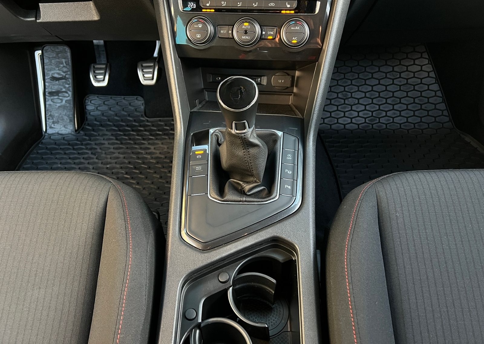 Volkswagen Tiguan SOUND 1.4 TSI ACT BMT *AHK, Navi, Kamera* foto 16