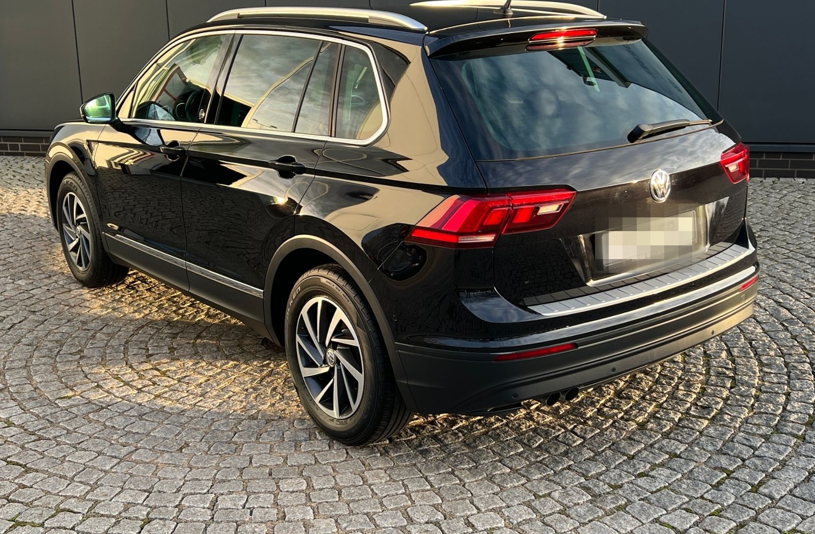 Volkswagen Tiguan SOUND 1.4 TSI ACT BMT *AHK, Navi, Kamera* foto 4