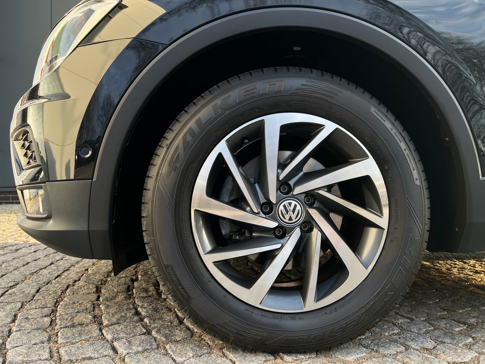 Volkswagen Tiguan SOUND 1.4 TSI ACT BMT *AHK, Navi, Kamera* foto 5