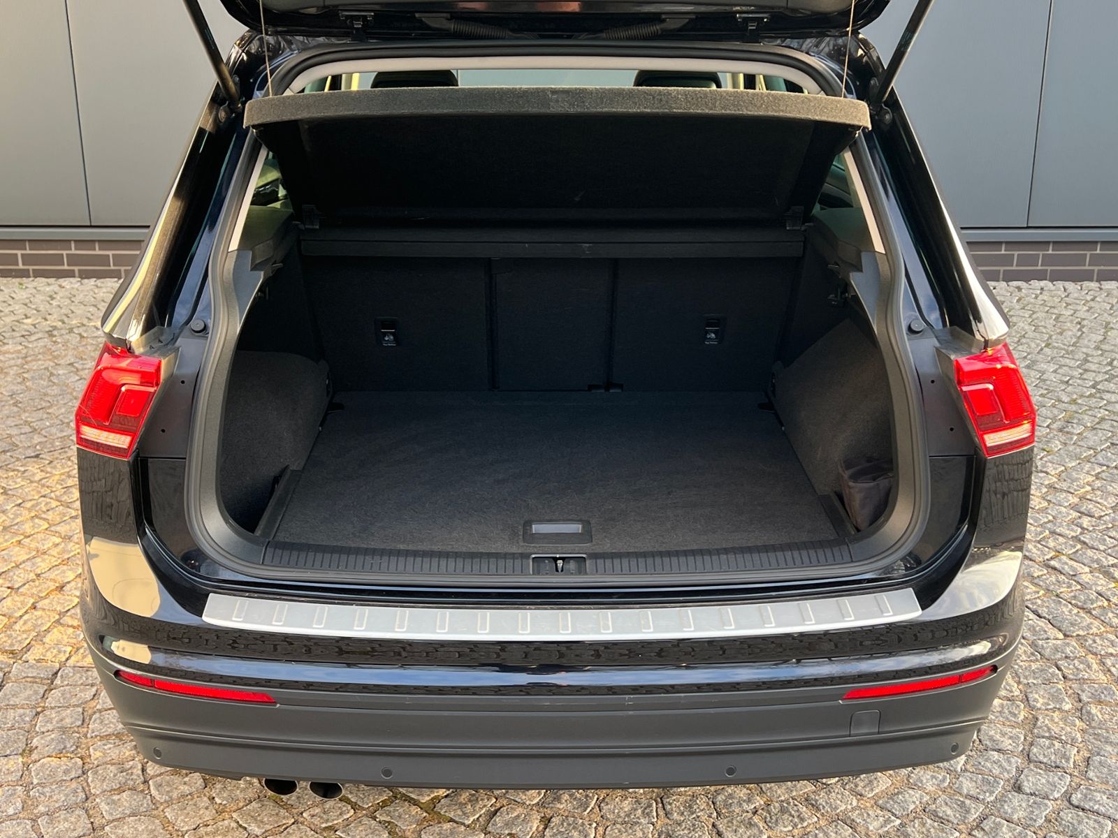 Volkswagen Tiguan SOUND 1.4 TSI ACT BMT *AHK, Navi, Kamera* foto 6