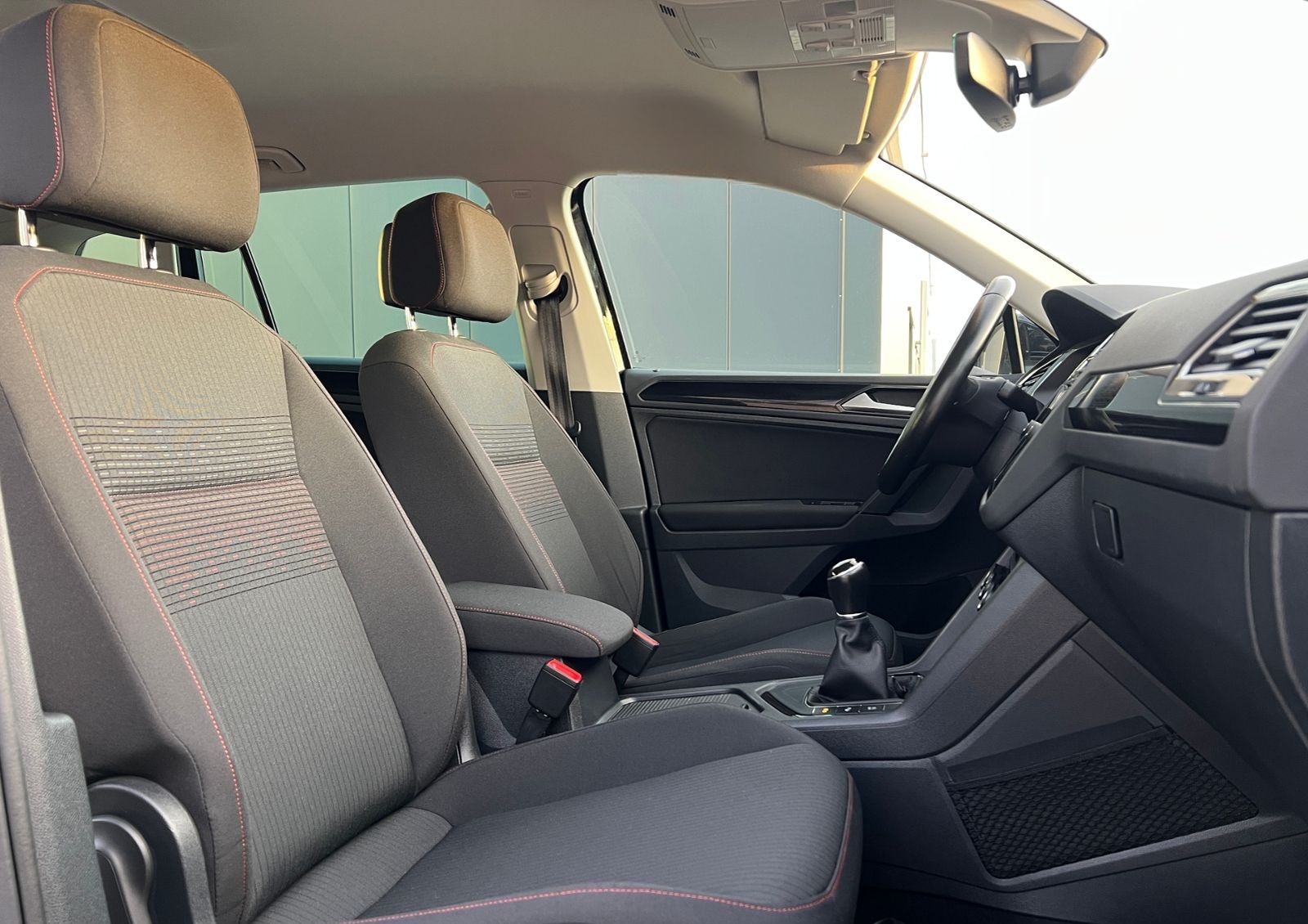 Volkswagen Tiguan SOUND 1.4 TSI ACT BMT *AHK, Navi, Kamera* foto 8