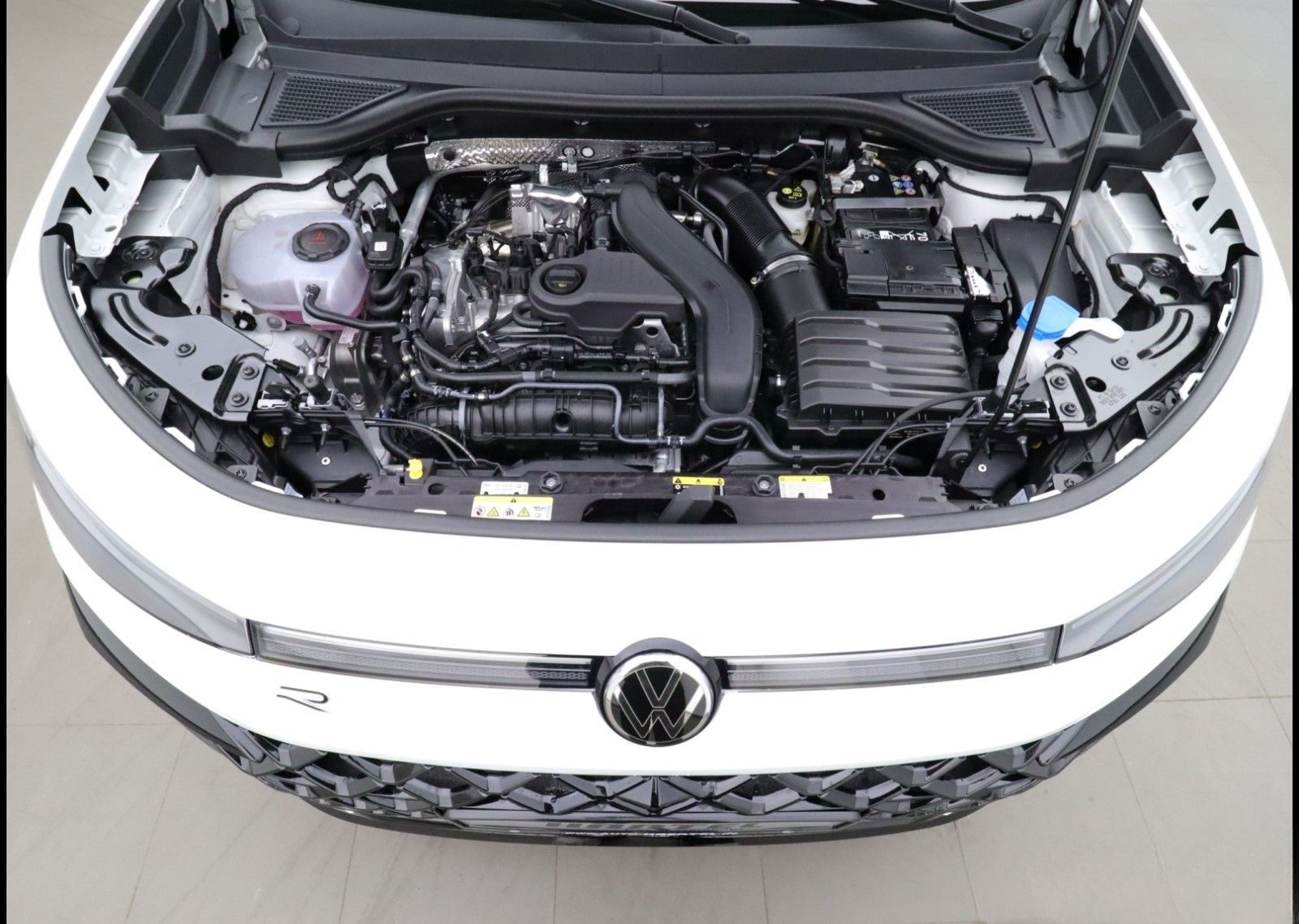 Volkswagen T-ROC R-LINE BLACK STYLE 1.5 ETSI DSG Sportpaket foto 5