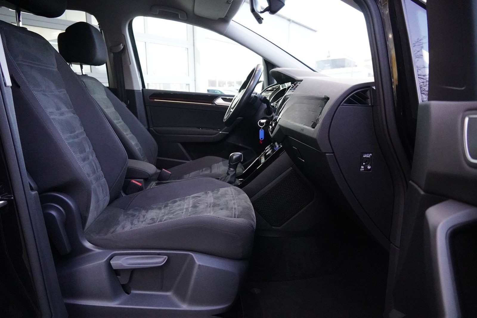 Volkswagen Touran 1.4 TSI DSG Highline LED ACC Standheizung foto 23