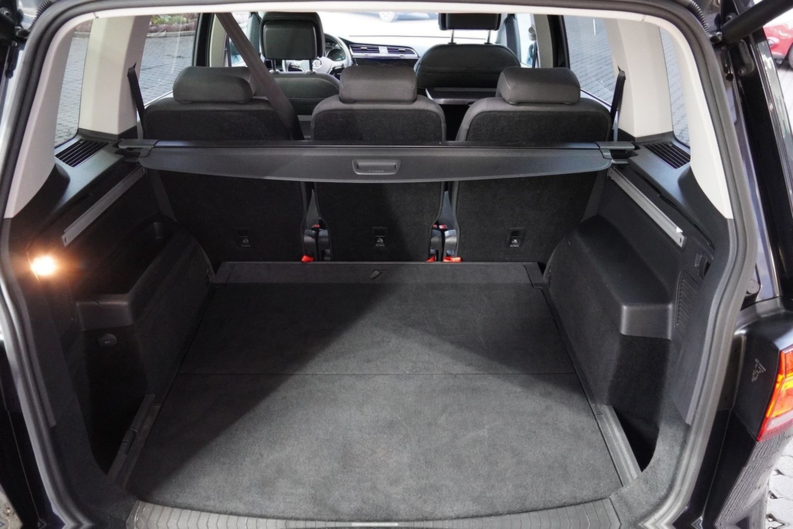 Volkswagen Touran 1.4 TSI DSG Highline LED ACC Standheizung foto 25