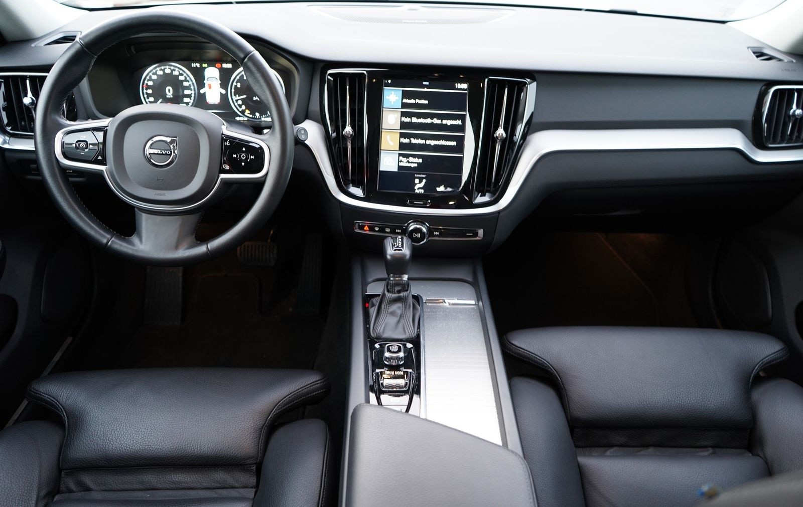 Volvo V60 Kombi 2.0 Inscription LED Navi Tempomat DAB foto 12