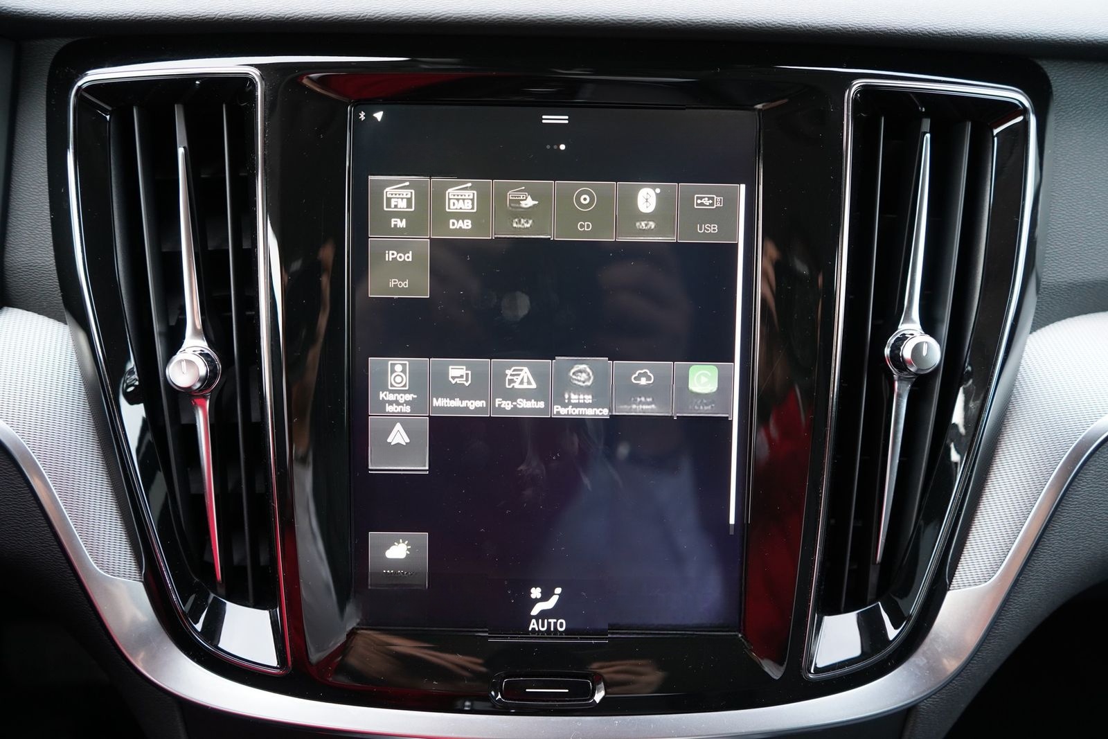 Volvo V60 Kombi 2.0 Inscription LED Navi Tempomat DAB foto 15