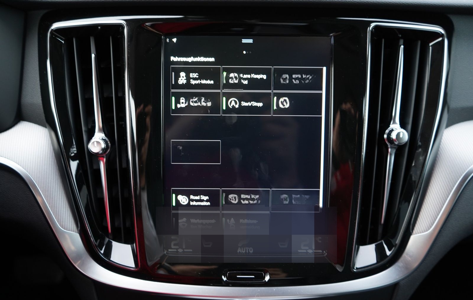 Volvo V60 Kombi 2.0 Inscription LED Navi Tempomat DAB foto 16