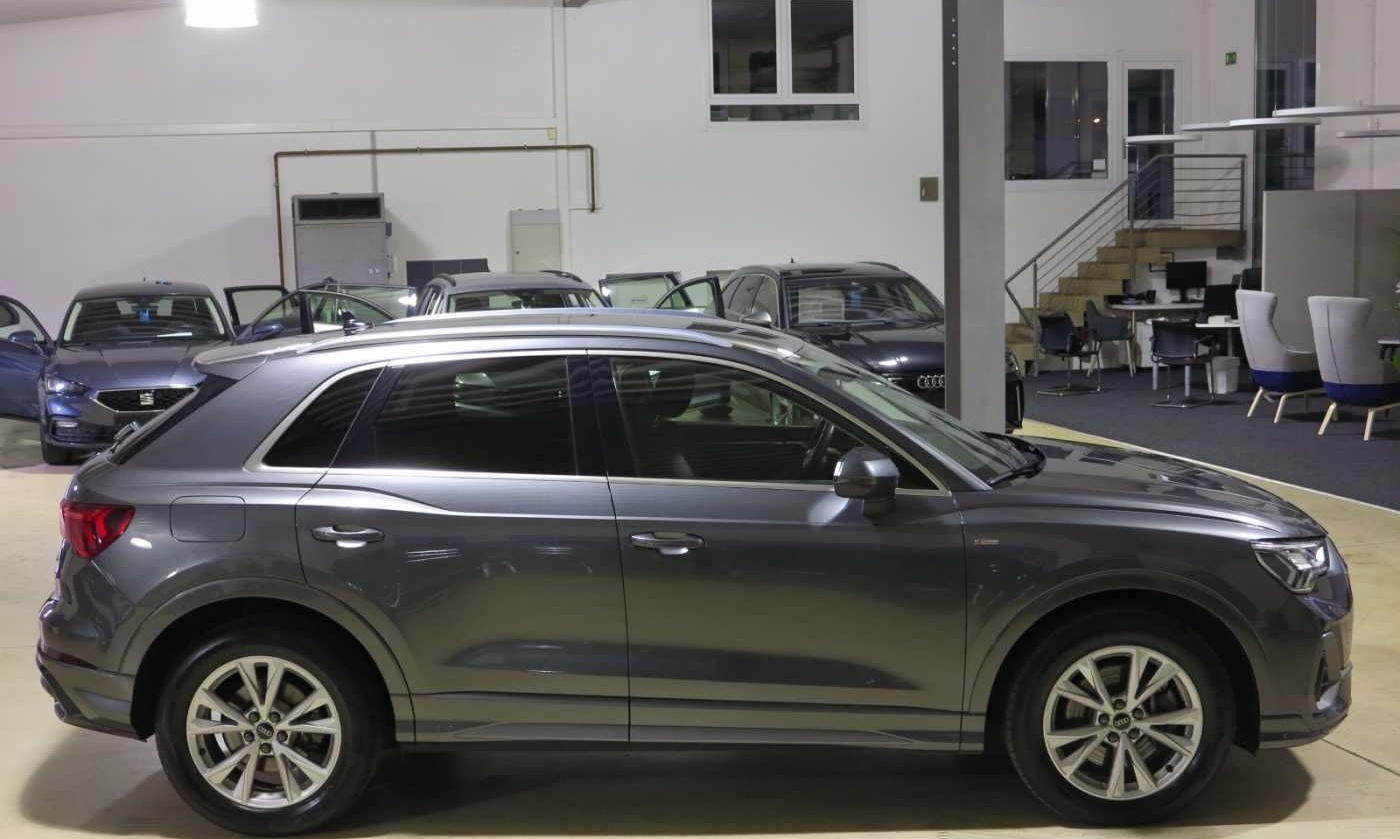 Audi Q3 40 TDI 2.0 SCR quattro S tronic S line Navi foto 13
