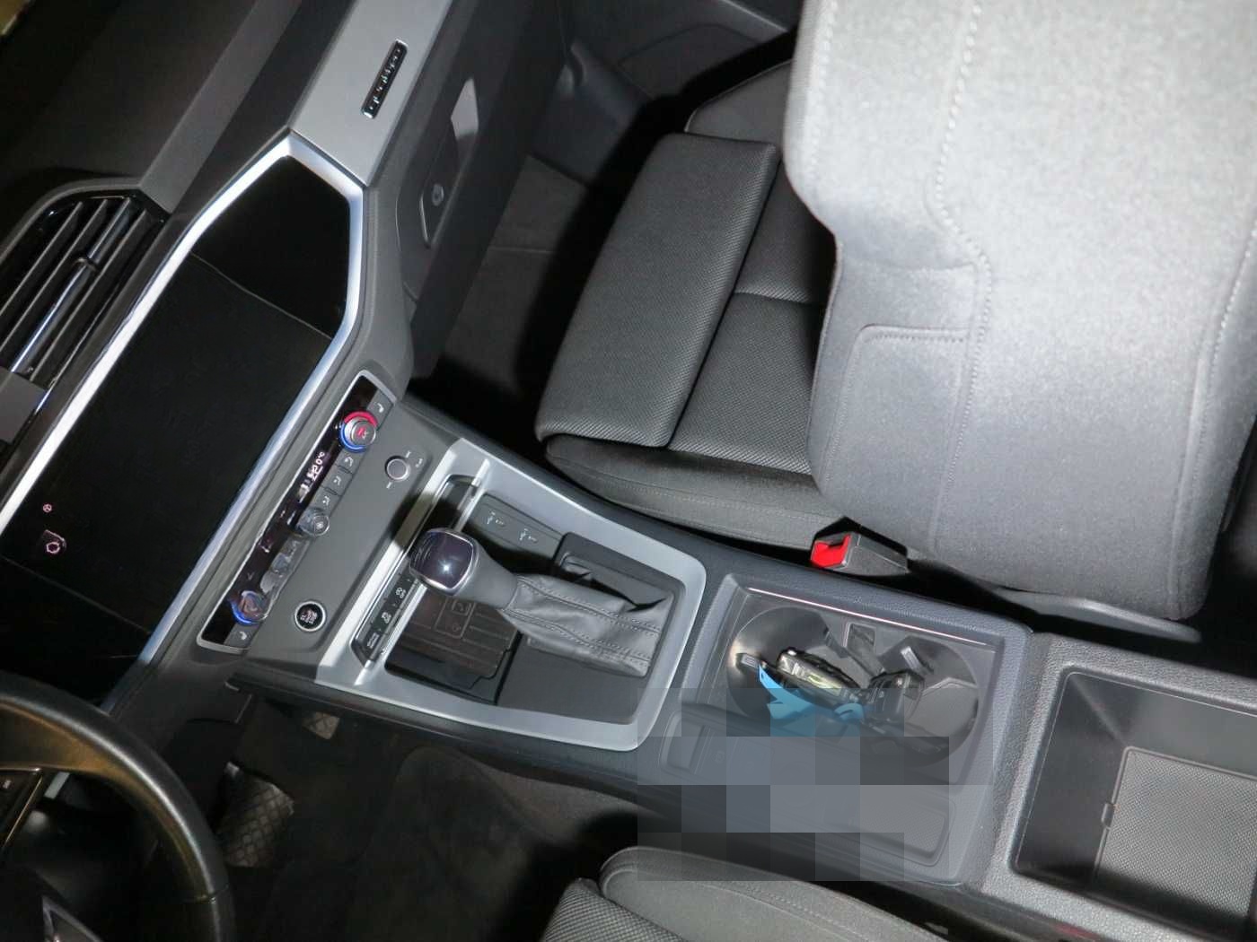 Audi Q3 40 TDI 2.0 SCR quattro S tronic S line Navi foto 19