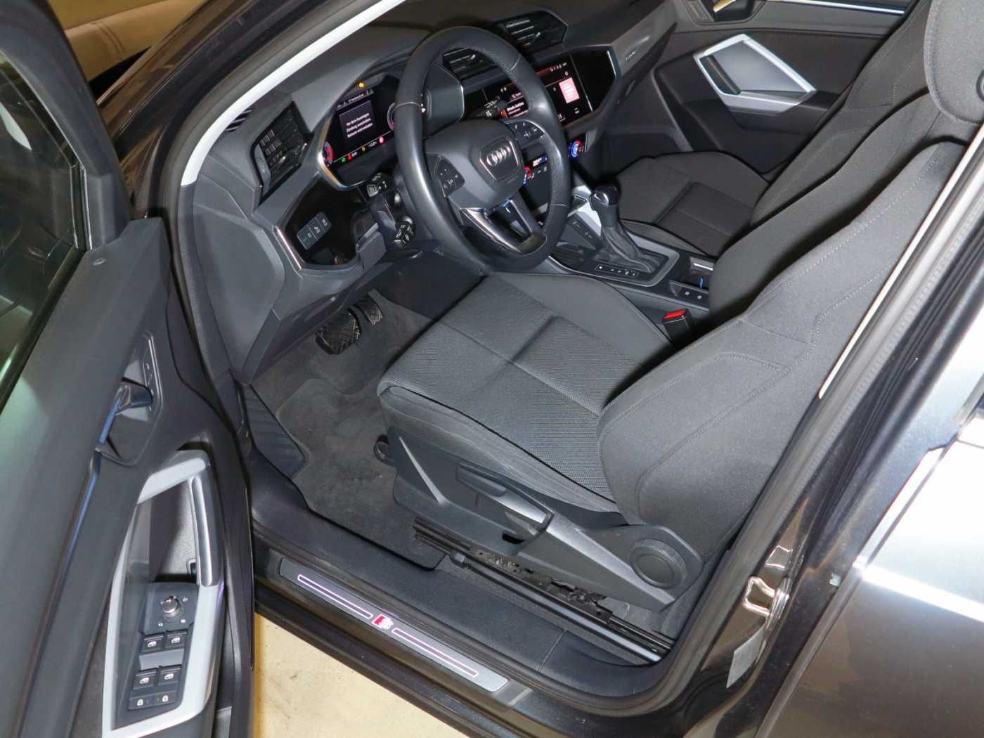 Audi Q3 40 TDI 2.0 SCR quattro S tronic S line Navi foto 6