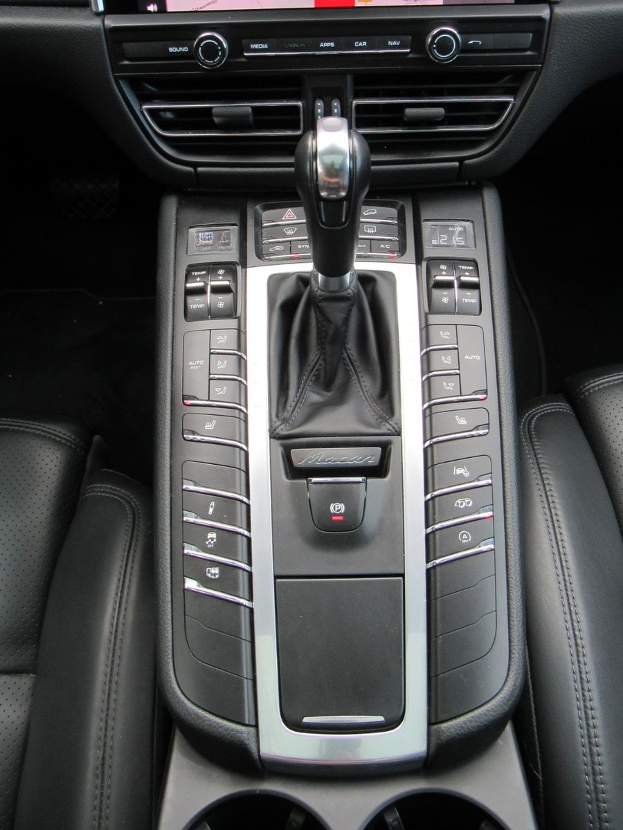 Porsche Macan Sportdesign AHK PANO PASM 21'' BOSE SAGA foto 14