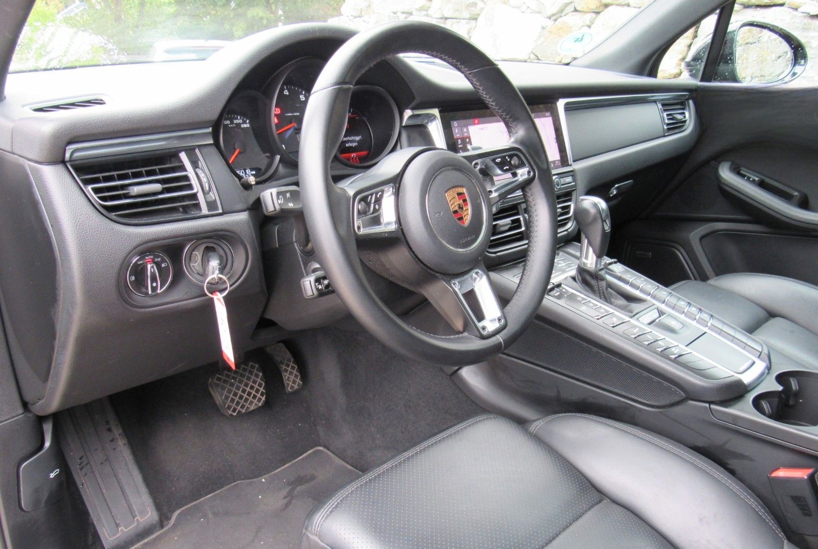 Porsche Macan Sportdesign AHK PANO PASM 21'' BOSE SAGA foto 8