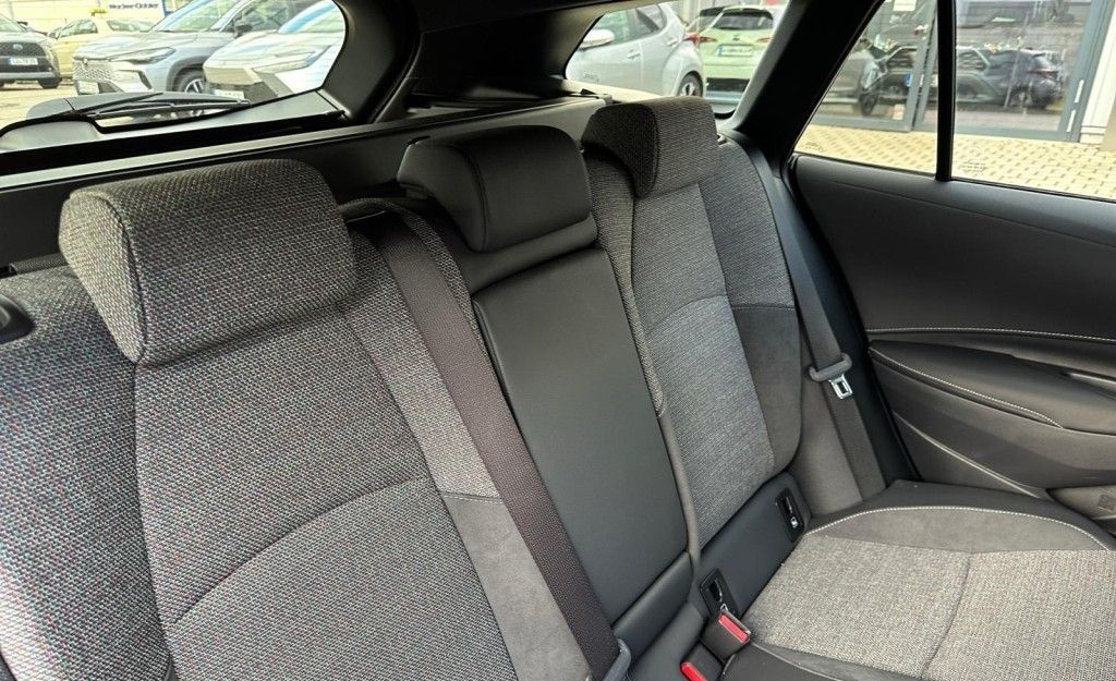 Toyota Corolla 2.0 Hybrid Touring Sports Teamplayer foto 10