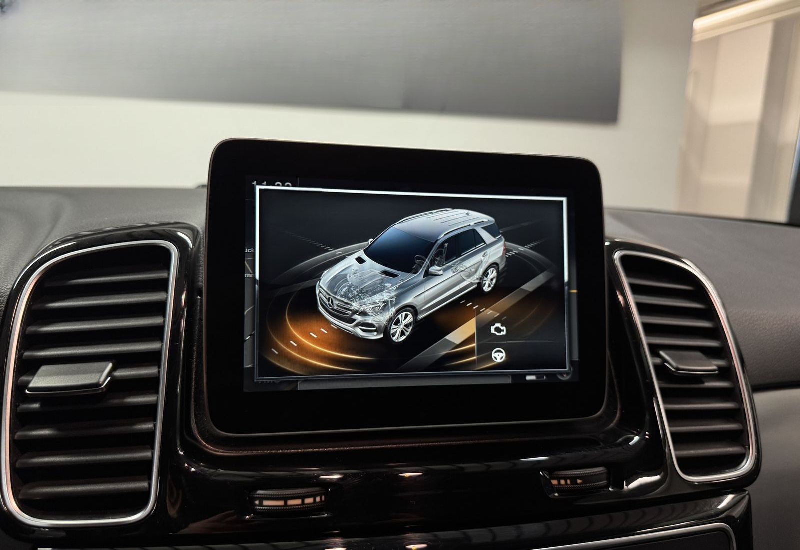 Mercedes-Benz GLE 350 d 4Matic*AMG-LINE*GDACH*LEDER*AHK* foto 19