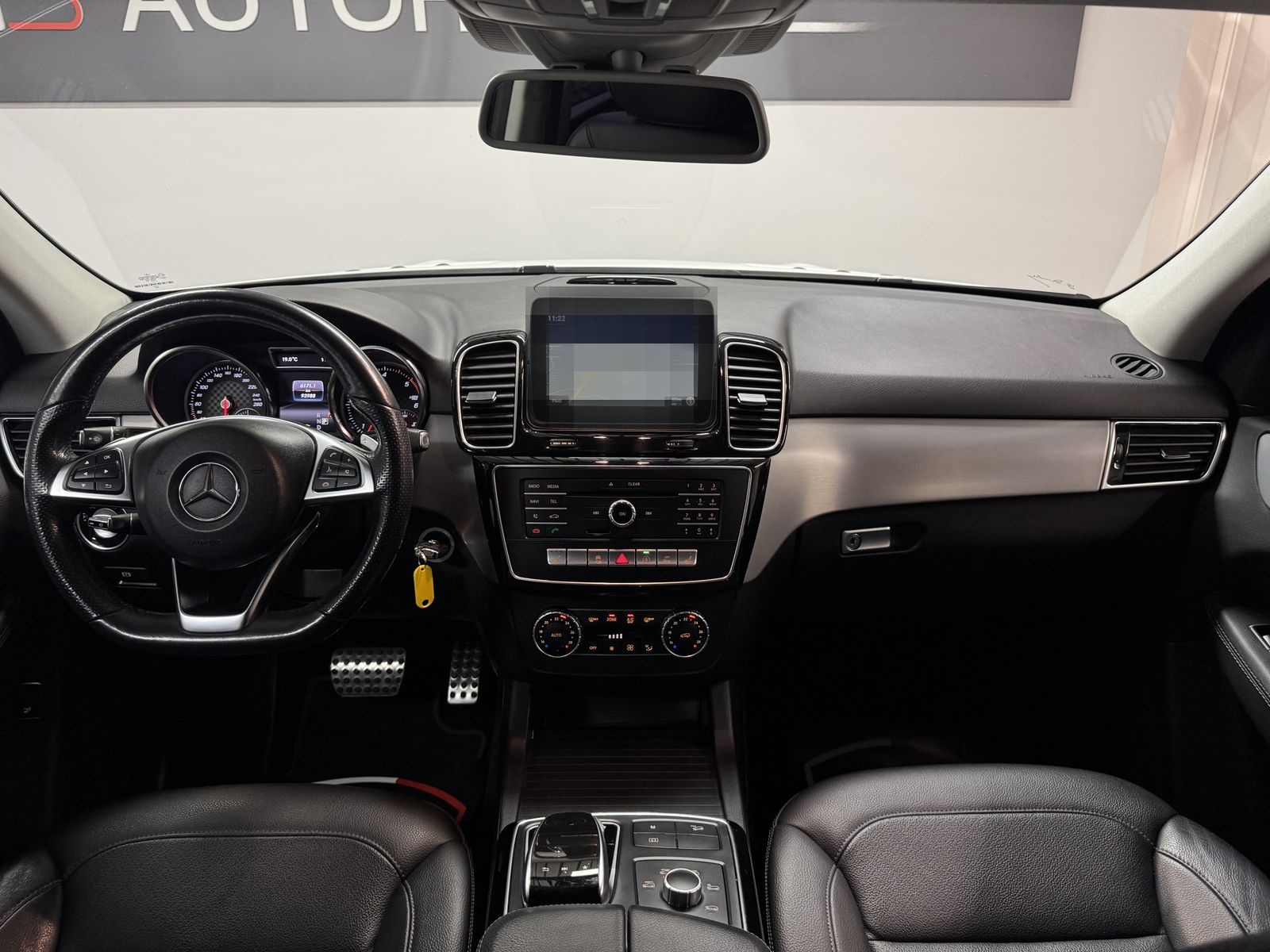 Mercedes-Benz GLE 350 d 4Matic*AMG-LINE*GDACH*LEDER*AHK* foto 8