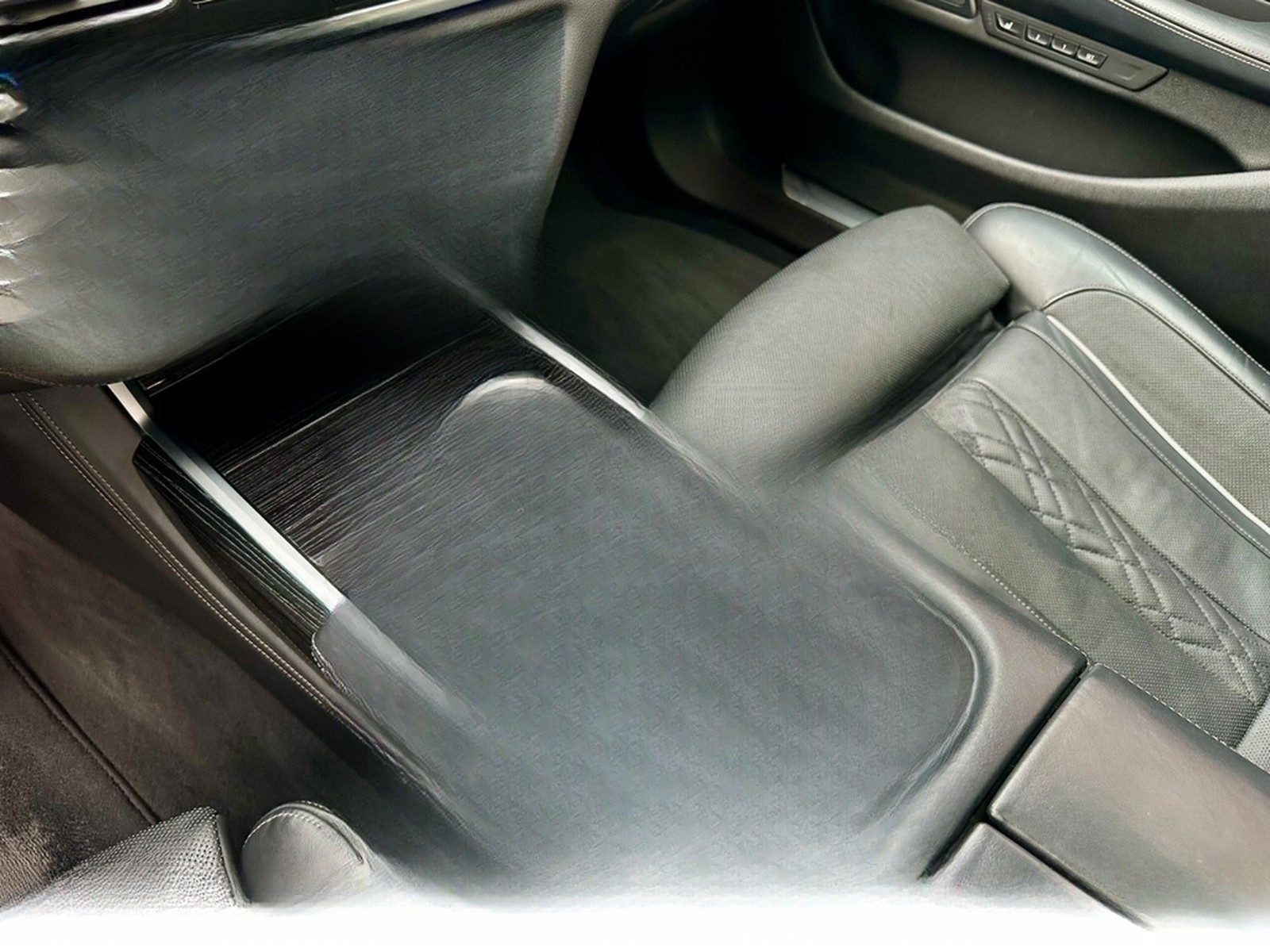 BMW 730dA xDrive *VOLL*HUD*SITZBELÜFTUNG*MASSAGE* foto 28