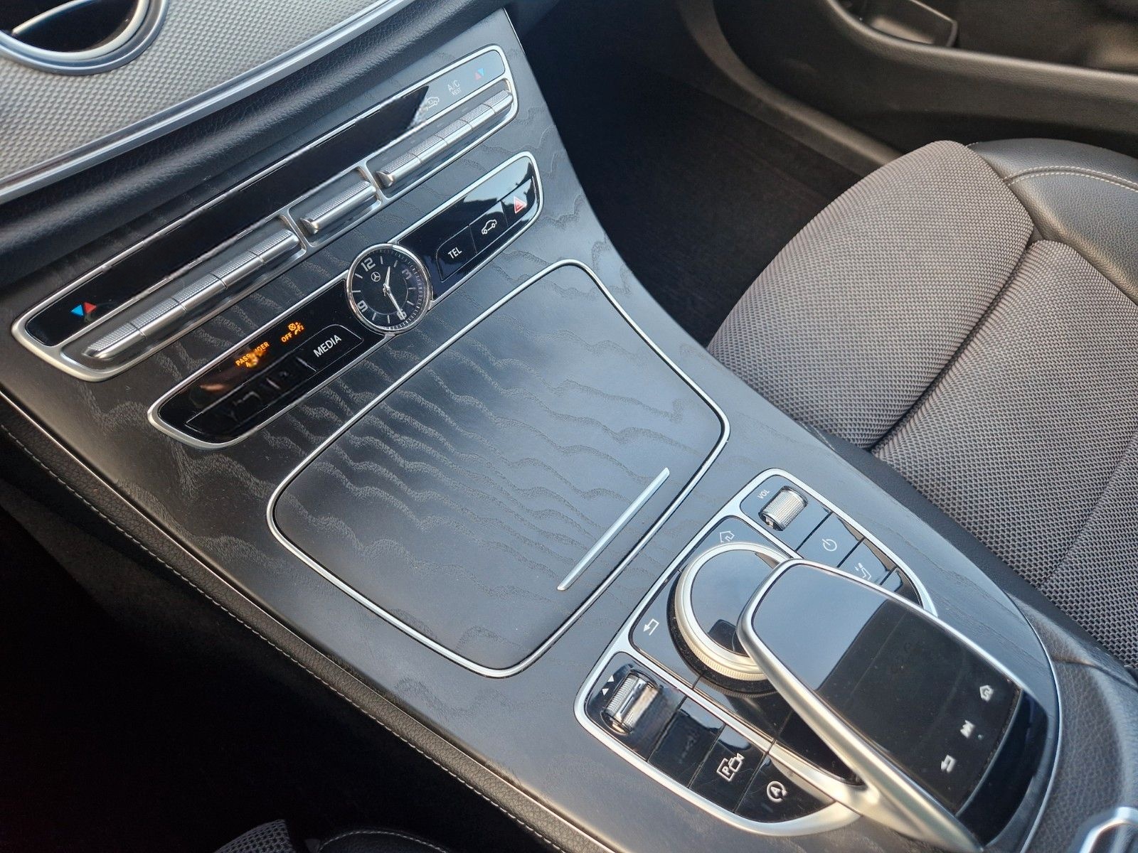 Mercedes-Benz E 200 T-Modell 9G MULTIBEAM COMAND 20" foto 12