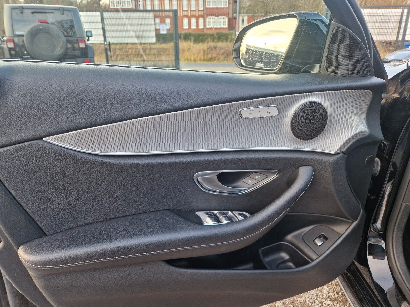 Mercedes-Benz E 200 T-Modell 9G MULTIBEAM COMAND 20" foto 16