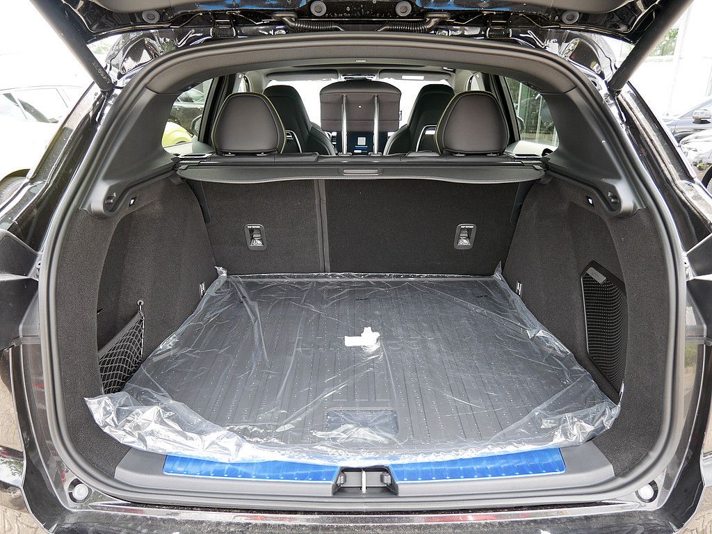 Lynk&Co 01 1.5 TD PHEV 206 kW More ACC FACEL. LED PANO foto 13