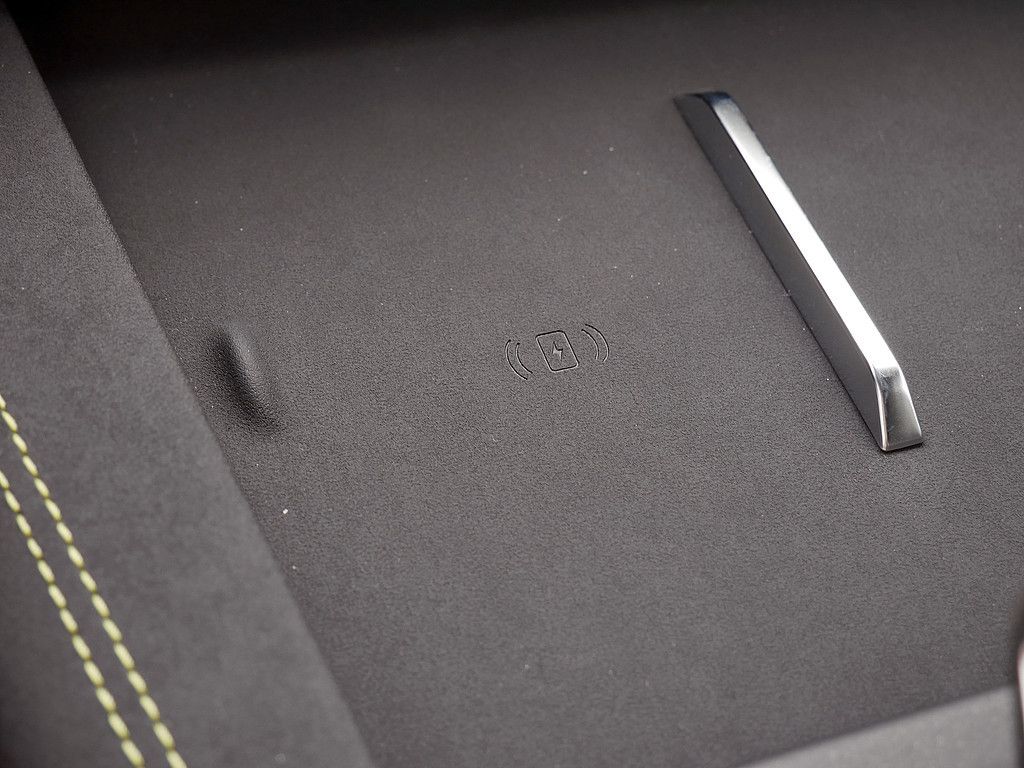 Lynk&Co 01 1.5 TD PHEV 206 kW More ACC FACEL. LED PANO foto 22