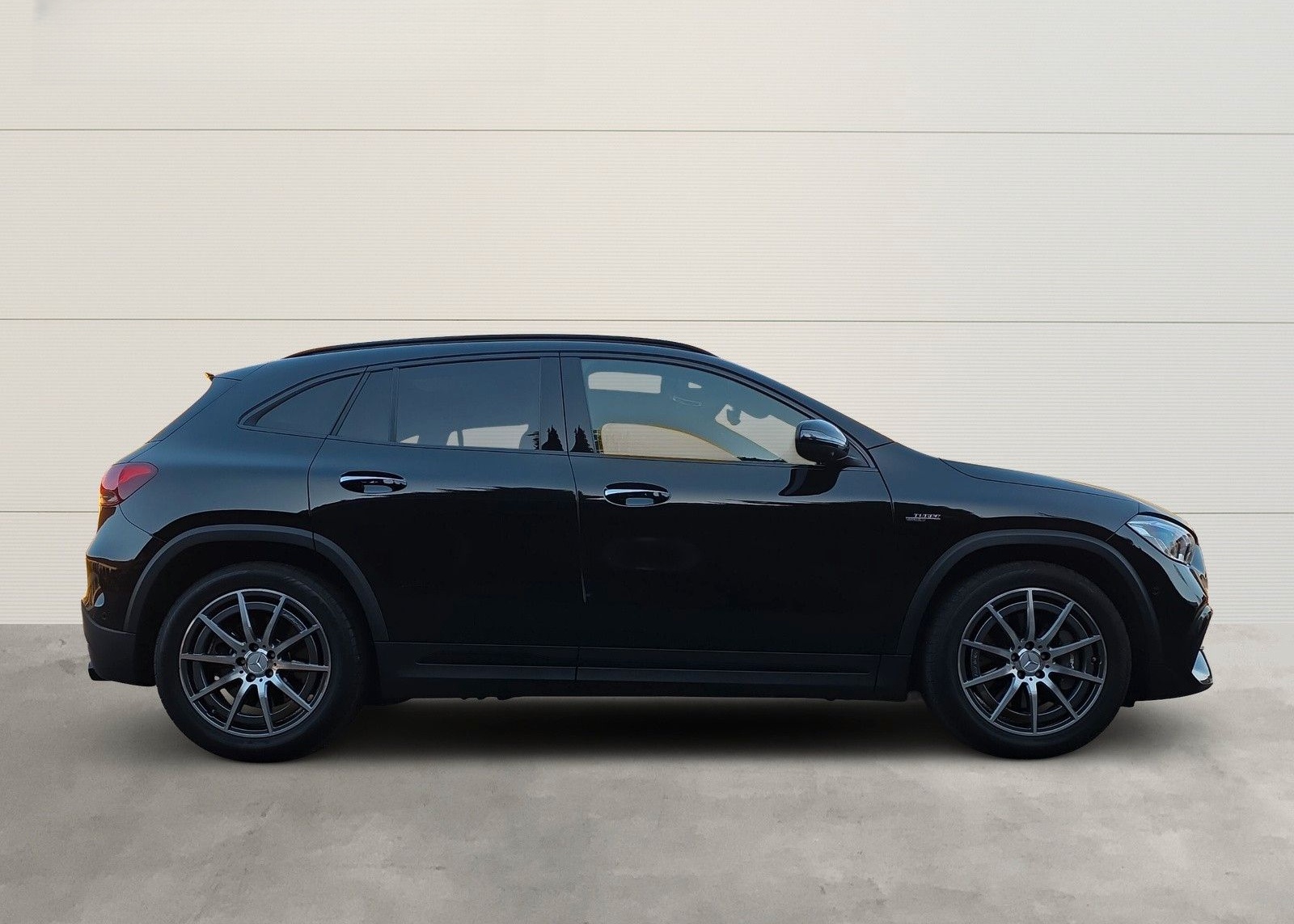 Mercedes-Benz GLA 45 AMG 4Matic Panorama ACC Burmester Head Up foto 2