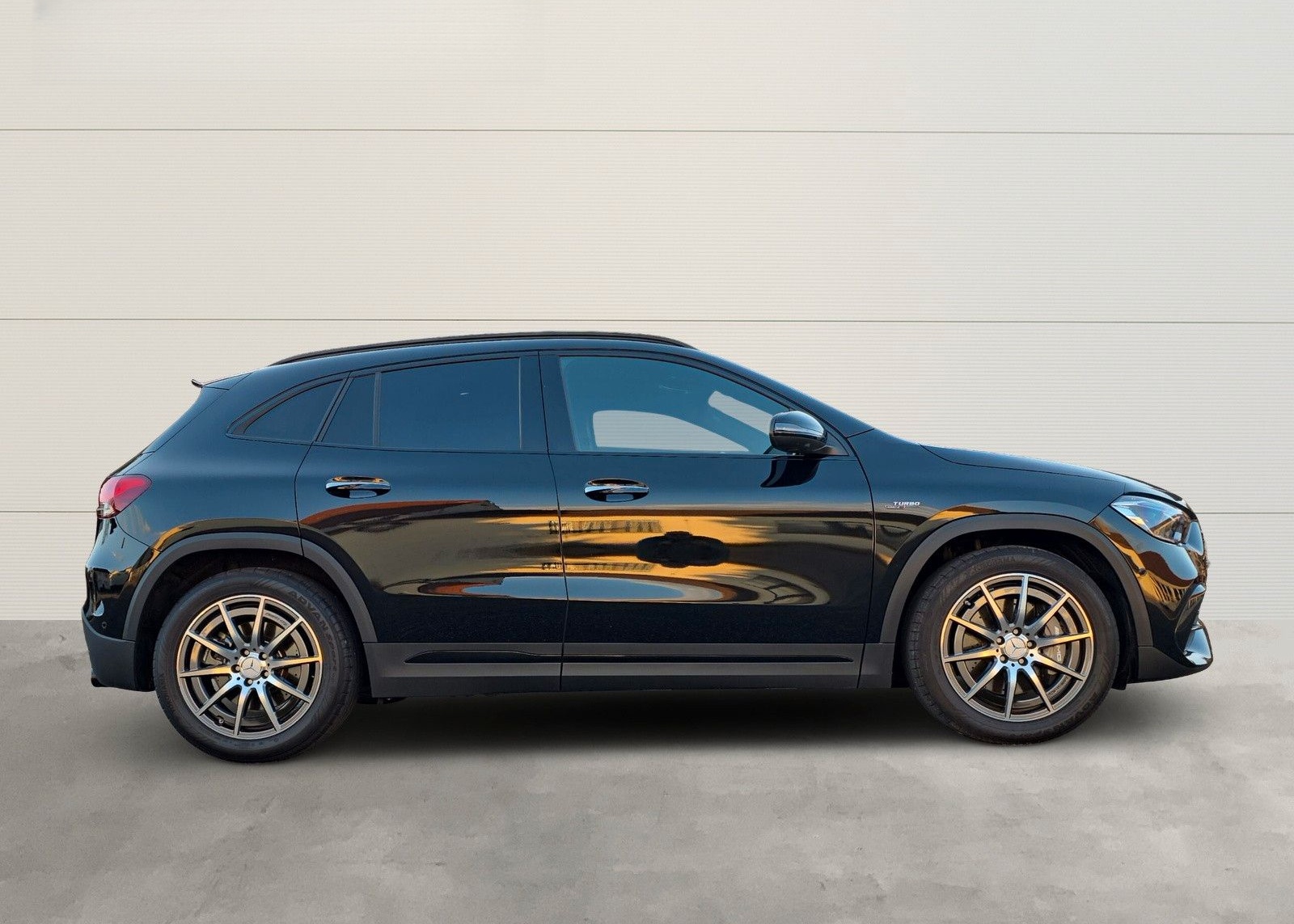 Mercedes-Benz GLA 45 AMG 4Matic Panorama ACC Burmester Head Up foto 5