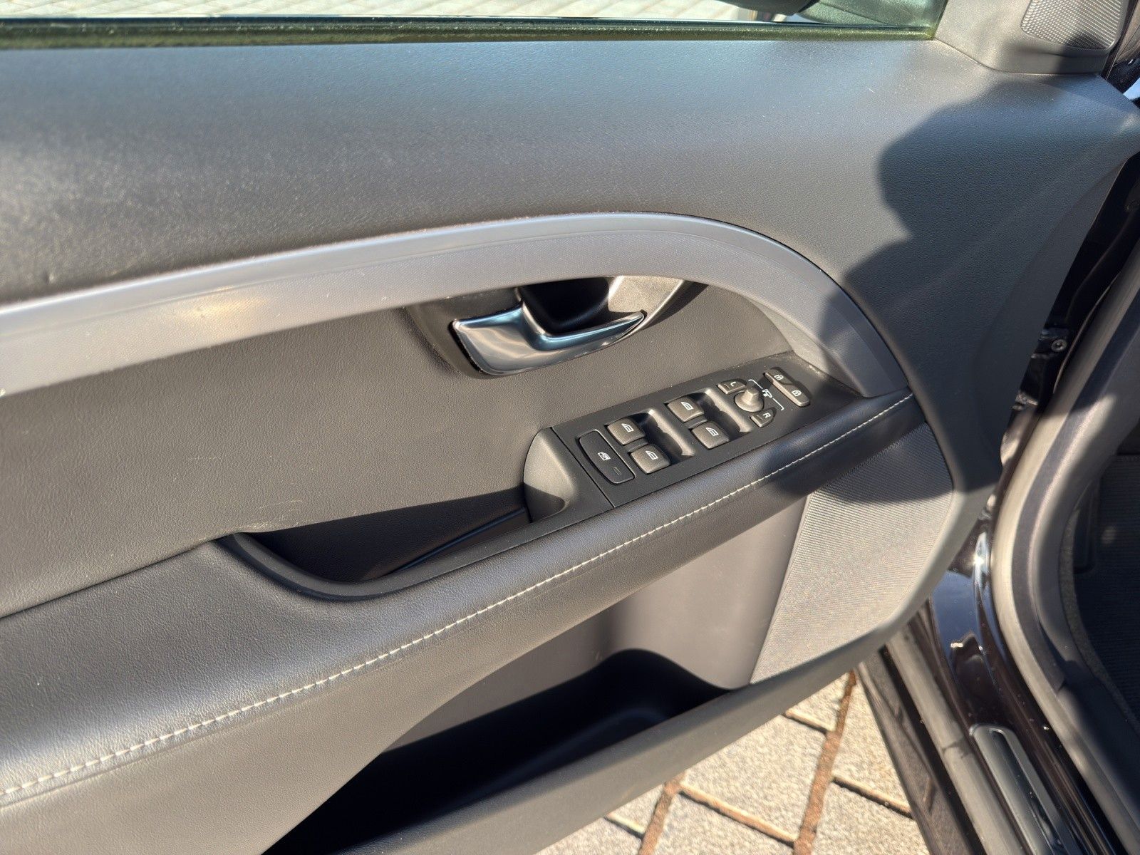 Volvo V70 Kombi Kinetic AWD Allrad|Schiebedach|Navi foto 11