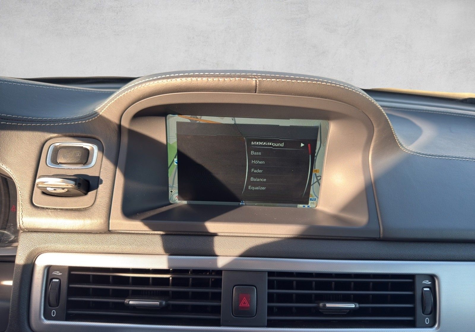 Volvo V70 Kombi Kinetic AWD Allrad|Schiebedach|Navi foto 21