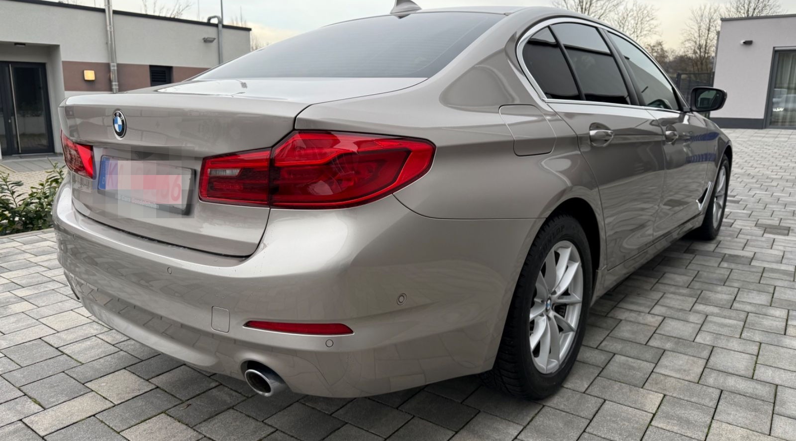 BMW 530 5 Limousine 530 d xDrive foto 7