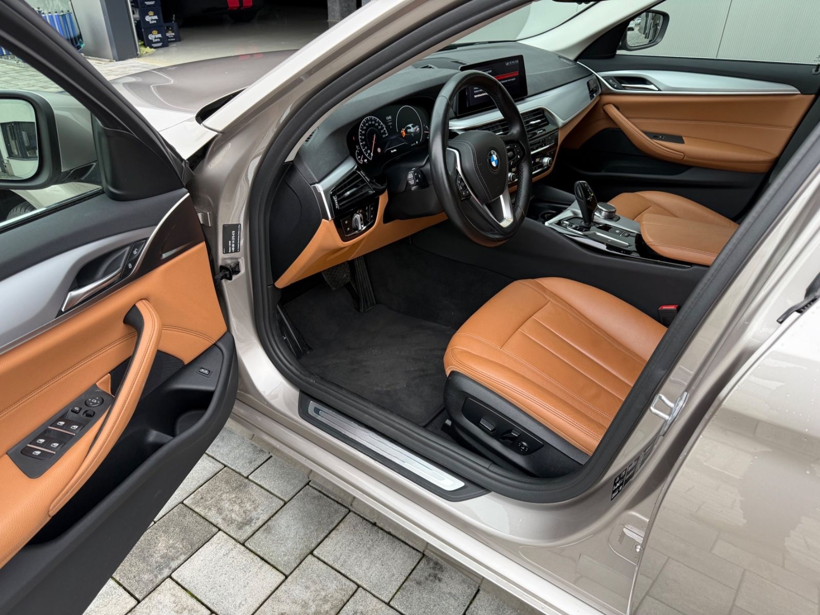 BMW 530 5 Limousine 530 d xDrive foto 8