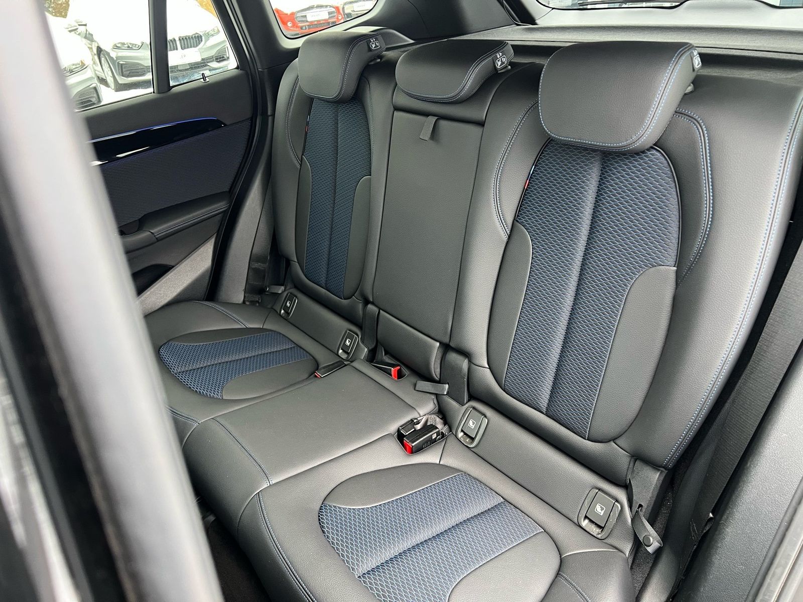 BMW X1 xDrive25d M Sportpaket HiFi DAB LED RFK Navi foto 15