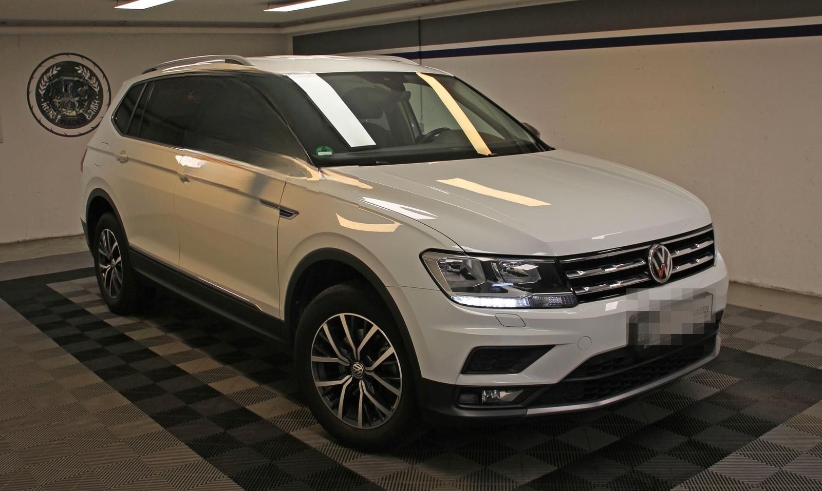 Volkswagen Tiguan Allspace 1.5 TSI NAVI AHK PDC SHZ 7SITZER foto 2
