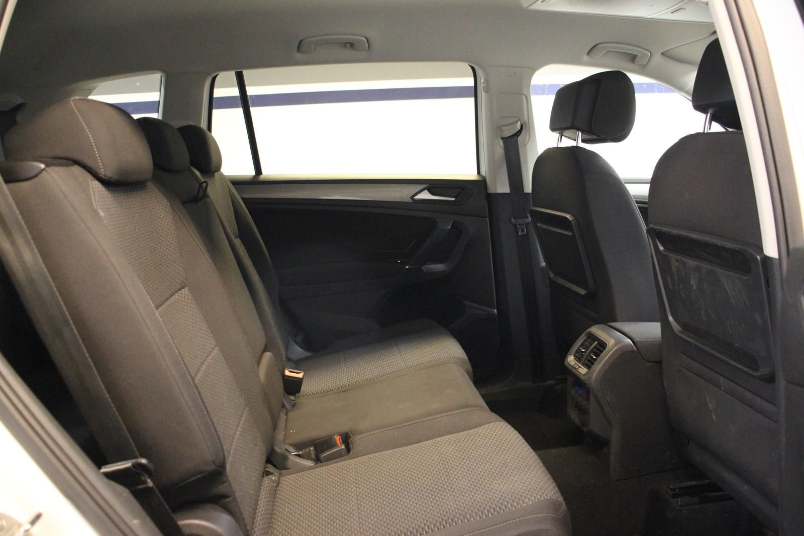 Volkswagen Tiguan Allspace 1.5 TSI NAVI AHK PDC SHZ 7SITZER foto 13