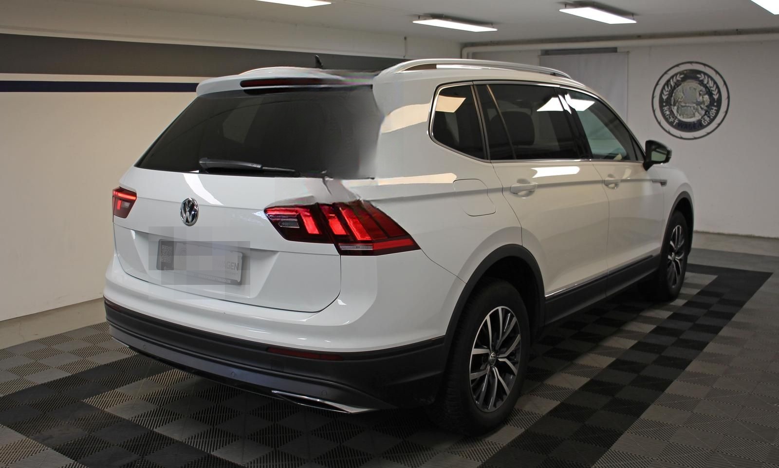 Volkswagen Tiguan Allspace 1.5 TSI NAVI AHK PDC SHZ 7SITZER foto 3