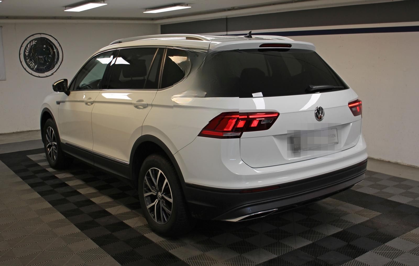 Volkswagen Tiguan Allspace 1.5 TSI NAVI AHK PDC SHZ 7SITZER foto 4
