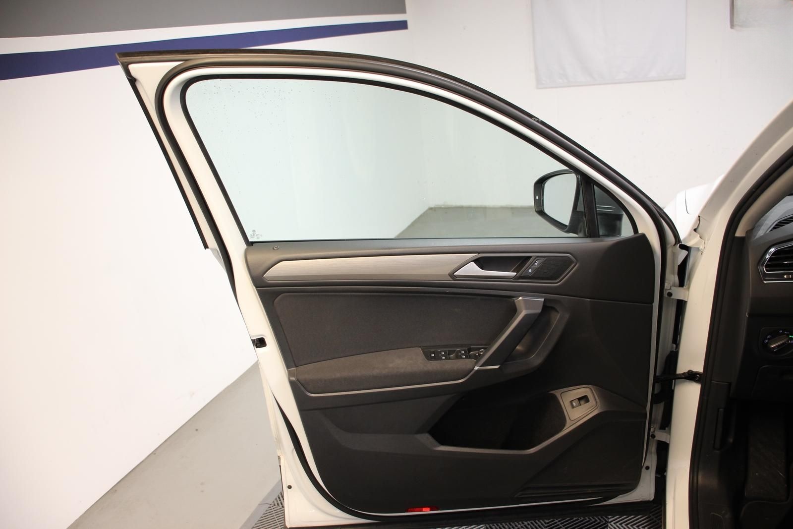 Volkswagen Tiguan Allspace 1.5 TSI NAVI AHK PDC SHZ 7SITZER foto 7