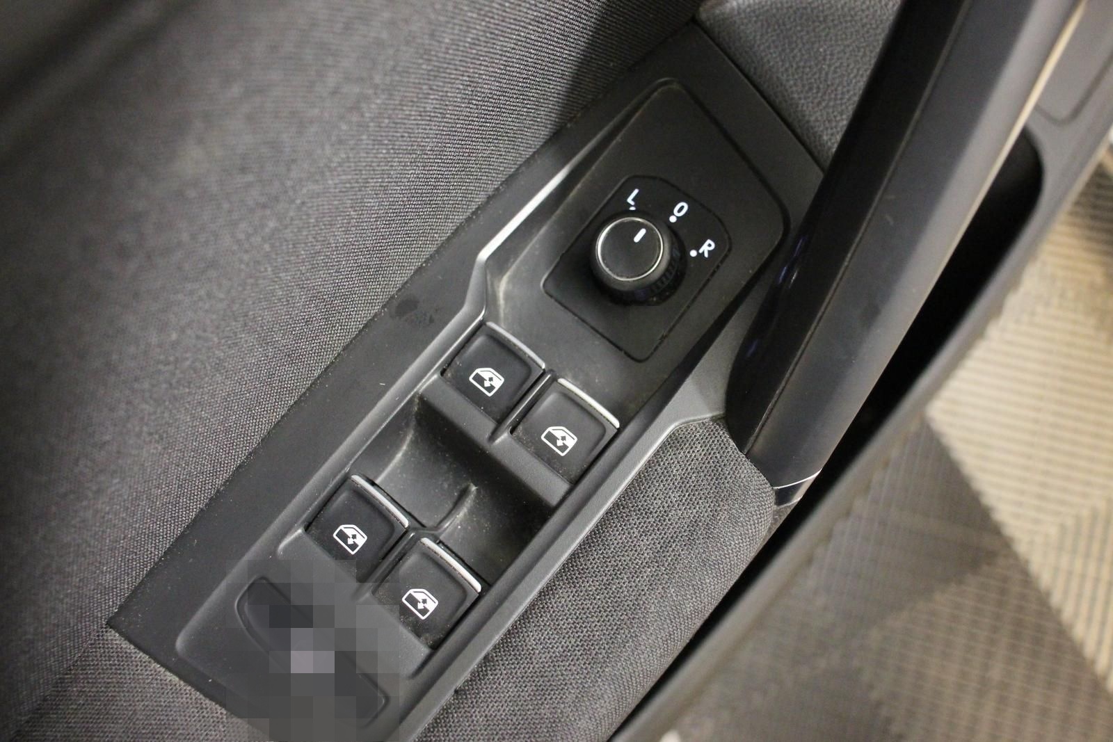 Volkswagen Tiguan Allspace 1.5 TSI NAVI AHK PDC SHZ 7SITZER foto 8