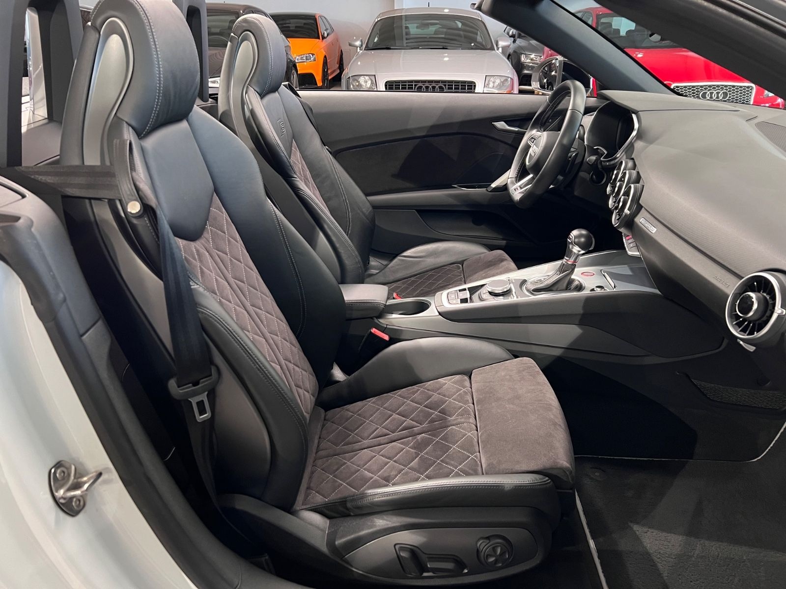 Audi TTS Roadster 2.0TFSI S tronic quattro LED 20Zoll foto 24