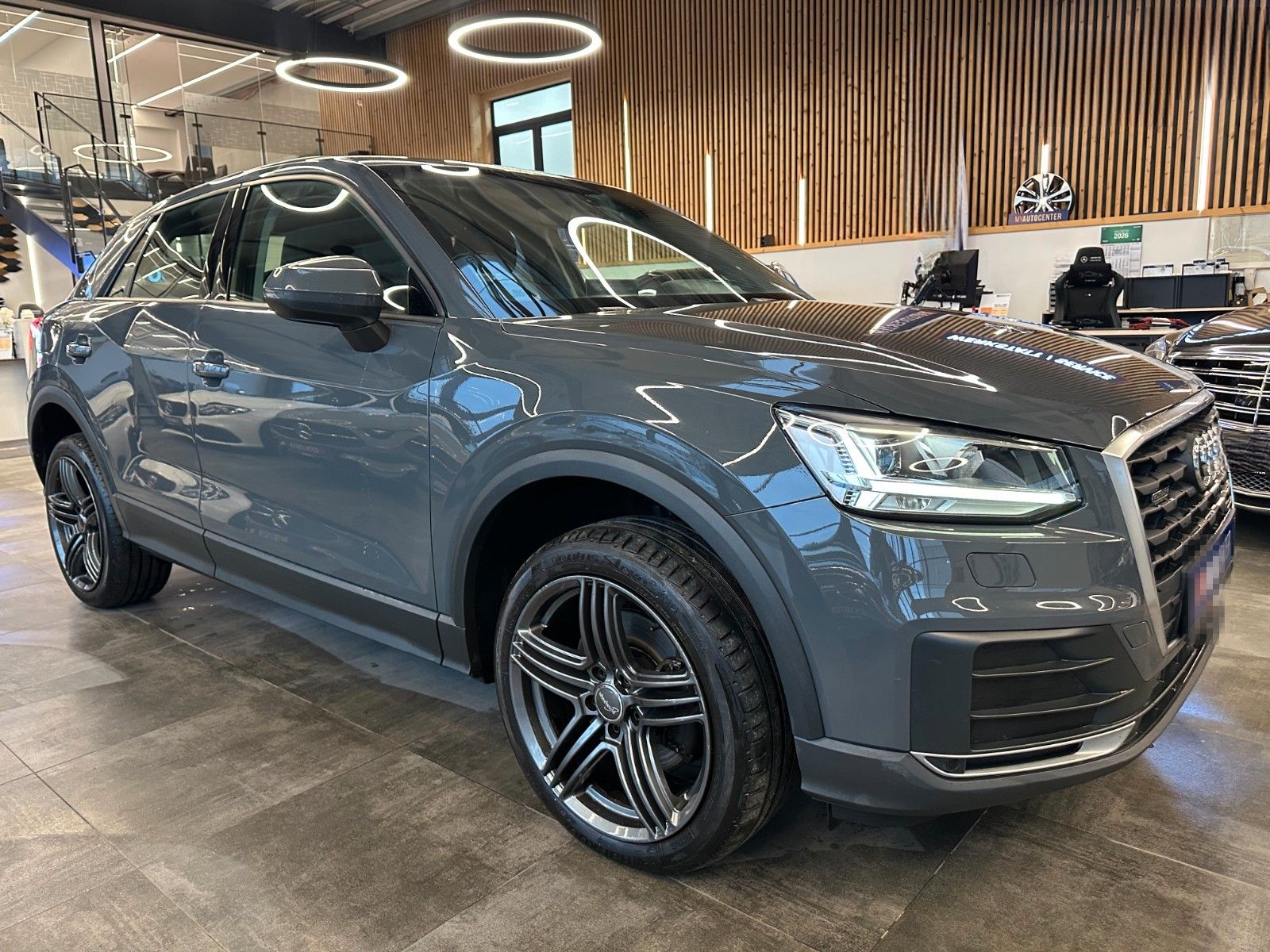 Audi Q2 quattro basis *2. Hand*Klima*SHZ*LED*AHK*MMI* foto 4