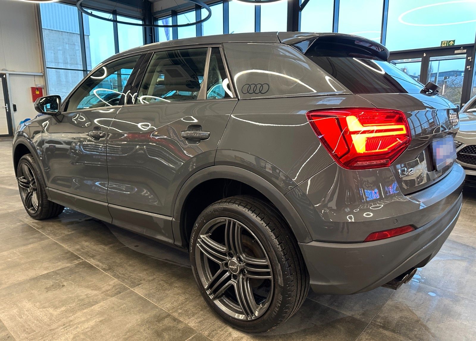 Audi Q2 quattro basis *2. Hand*Klima*SHZ*LED*AHK*MMI* foto 7