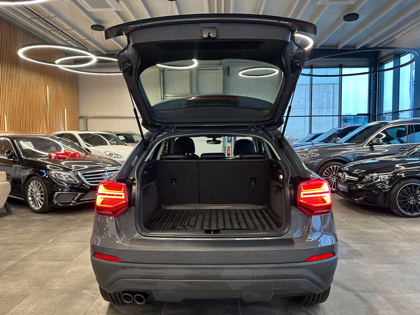 Audi Q2 quattro basis *2. Hand*Klima*SHZ*LED*AHK*MMI* foto 8