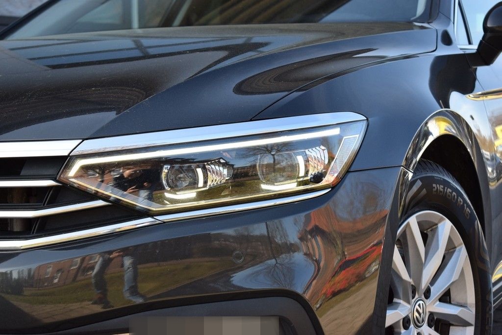 Volkswagen Passat Variant TDI 2.0 DSG *Business*Matrix*Navi foto 21