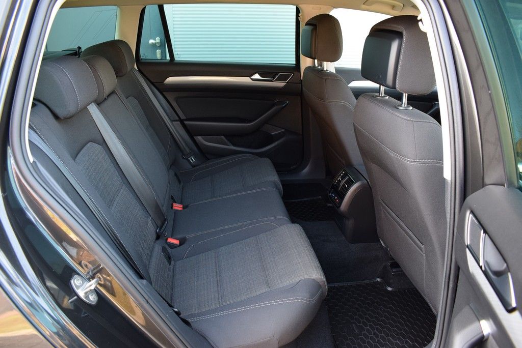 Volkswagen Passat Variant TDI 2.0 DSG *Business*Matrix*Navi foto 6