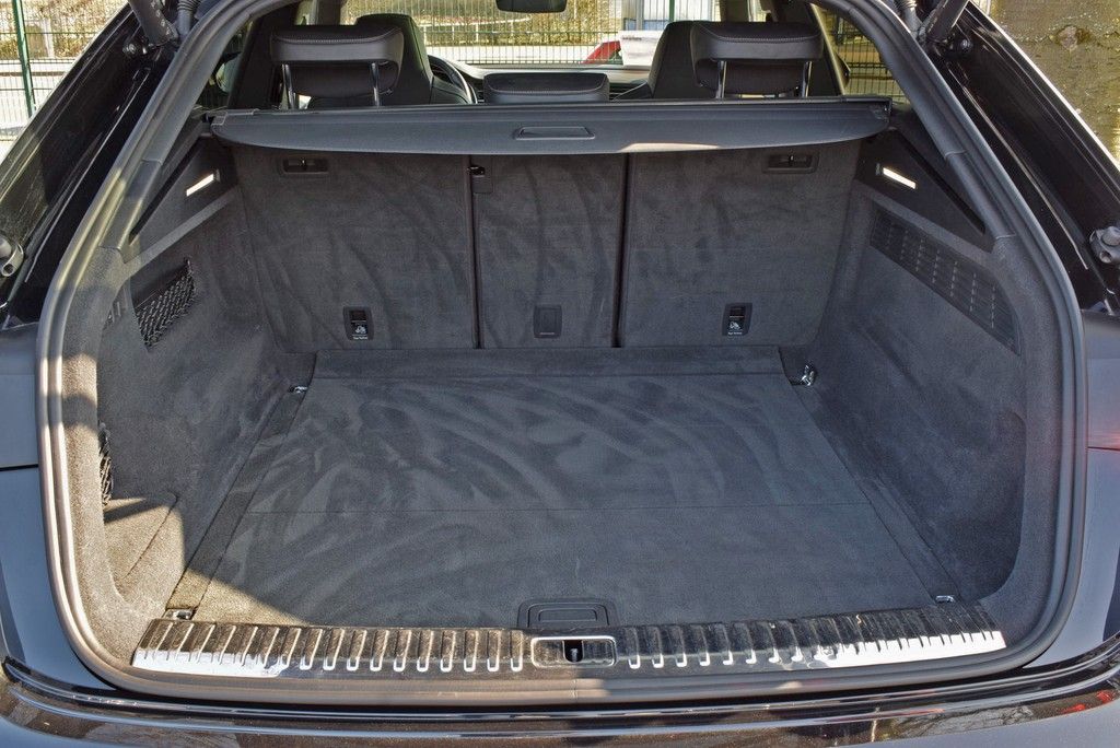 Audi SQ8 4.0 TFSI qu/Tip. *Competition+* Matrix*Pano* foto 17