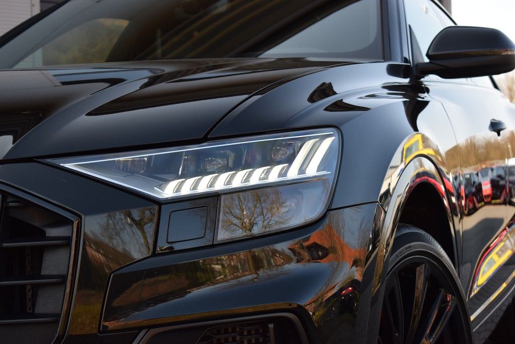 Audi SQ8 4.0 TFSI qu/Tip. *Competition+* Matrix*Pano* foto 21