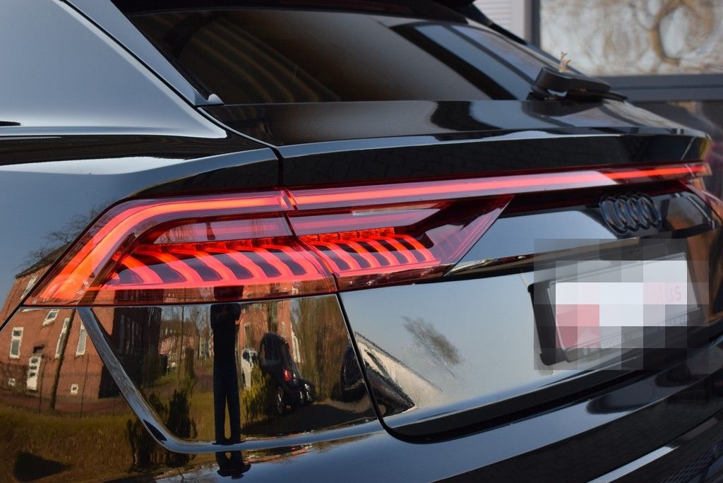 Audi SQ8 4.0 TFSI qu/Tip. *Competition+* Matrix*Pano* foto 22